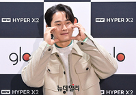 [포토] 배우 온주완 "팝업 오픈 축하해요"