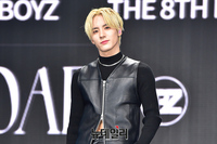 [포토] 더보이즈 에릭 '더비 복귀했어요'