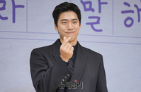 [포토] 올블랙 패션 성준