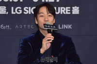 [포토] 박해수 "유인촌 선배님께 배우고 있습니다"