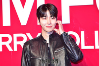 [포토] 황인엽 '시크한 볼하트'