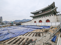 [포토] 광화문 앞 전차철로 발굴 현장...16~18일 일반 공개