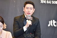 [포토] 손혜수 '팬텀 즐겨주세요'