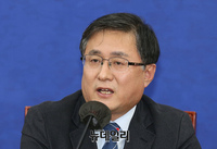 [포토] 발언하는 김성환 민주당 정책위의장