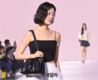 [포토] 트랜디와 자신감의 구수아 런웨이 3/3