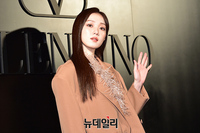 [포토] 이성경 '톤온톤 룩'