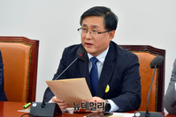 [포토] 발언하는 김성환 더불어민주당 정책위의장