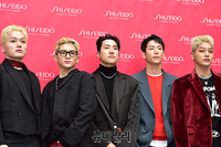 [포토] 어때 '시그니처 포즈'