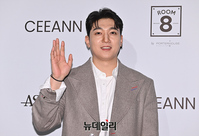 [포토] 서울패션위크 참석한 데이식스 성진