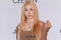 [포토] 패션위크 포즈 취하는 이채연