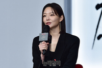 [포토] 이솜 '설경구 동생 역할 맡았어요'