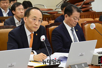 [포토] 답변하는 추경호 경제부총리 