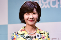 [포토] 김혜옥 '이쁜 꽃무늬 원피스'