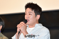 [포토] 허성태 '관객들에 인기만점'