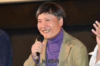 [포토] 최홍일 '200억 날린 호구 미소'