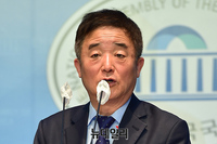 [포토] 의대 정시모집 합격자 분포 분석 결과 발표하는 강득구 의원