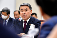 [포토] 의원들의 질문에 답하는 이종섭 국방부장관