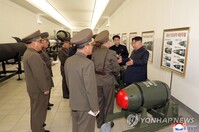 北, 소형화된 전술핵탄두 '화산-31형' 최초 공개… 軍 "실체 평가 중"