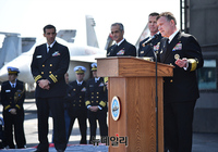 [포토] 답변하는 크리스토퍼 스위니 美 11항모강습 단장