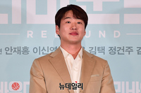 [포토] 안재홍 '리바운드 맏형'