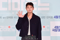 [포토] 정진운 '활짝 핀 다섯손가락"