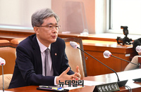 [포토] 의원들의 질문에 답하는 김상환 법원행정처장