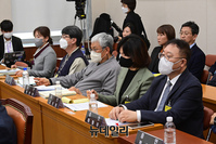 [포토] 청문회 기다리는 민사고·반포고 교직원들