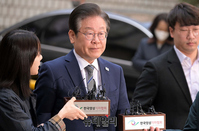 [포토] '공직선거법위반' 재판 출석하는 이재명 대표