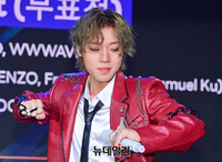 [포토] 포인트안무 선보이는 박지훈