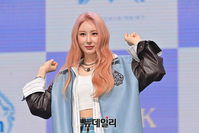 [포토] 이채연 '퍼포먼스 기대하세요'
