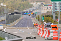 [포토] 지난해 '방음터널 화재' 제2경인고속도로...16일 오후 5시 통행재개