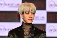 [포토] 포토타임 갖는 이기광