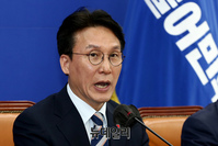 [포토] 원내대책회의 참석한 김민석 민주당 정책위의장