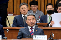 [포토] 인구위기특별위원회 참석한 이종섭 국방부 장관