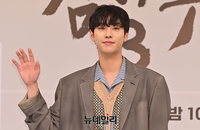 [포토] 안효섭 '닥터 부용주 제자 서우진입니다'