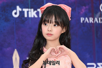 [포토] 아역배우 오지율 '예솔이 왔어요'