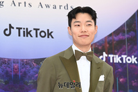 [포토] 류준열, 완벽 수트 핏