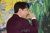 [포토] 황제성, 샘 스미스 보고있나