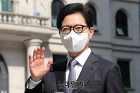 [포토] 입장하는 황정근 국민의힘 윤리위원장