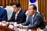 [포토] 발언하는 윤재옥 국민의힘 원내대표