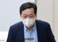 [포토] 공판 출석하는 정진상