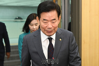 [포토] 출범식 참석하는 김진표 국회의장