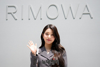 [포토] 아이브 장원영 '제 가방 예쁘죠'