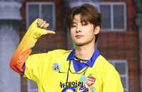 [포토] 유나이트 시온, Y2K 패션리더