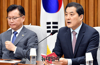 [포토] 원내대책회의 참석한 박대출 정책위의장
