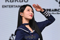 [포토] 드림캐쳐 수아 '1위까지 가볼까요'