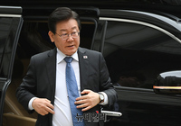 [포토] '공직선거법위반' 재판 출석하는 이재명