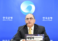 [포토] 기자간담회 참석한 나라야나 코처라코타 교수