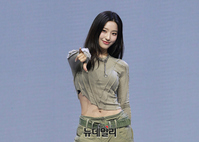 [포토] 시그니처 포즈 선보이는 프로미스나인 이새롬