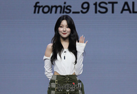 [포토] 프로미스나인 백지헌 "정규앨범으로 컴백했어요"